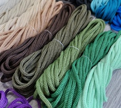 Шнур 3мм полиэфирный без сердечника для вязания ковров/сумок